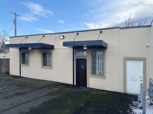 1030-Broadway-St-NE-01