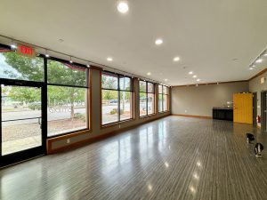 1070 Broadway St NE - Updated Photos-09