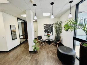 1900 Hines-Suites-Common-IMG_4564