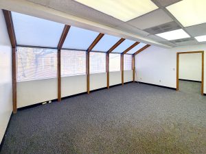 21 Oaks Suite 320-15