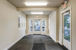 2555-Silverton-Rd-NE-06