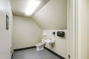 2555-Silverton-Rd-NE-17