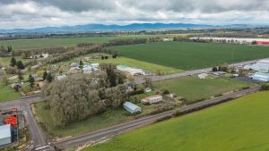 34111-hwy-99e-tangent-02