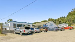 492-Machi-Rd-Whitethorn-CA-34