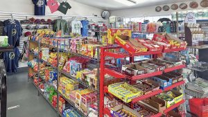 492-Machi-Rd-Whitethorn-CA-9