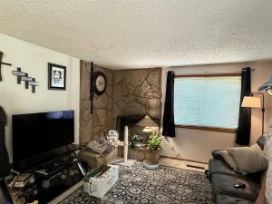 5287 Baxter Ct SE Salem OR 97306 living