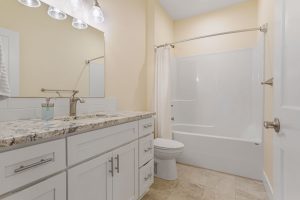 552 NE Dogwood St-21_1