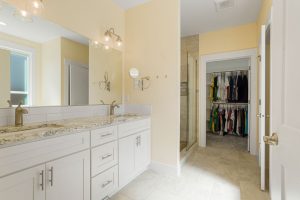 552 NE Dogwood St-25_1
