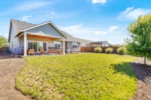 552 NE Dogwood St-36_1