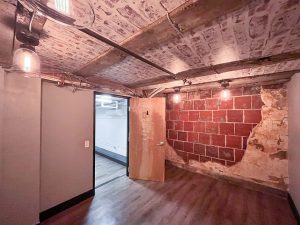 PGE-YEATER-B80-Interior-Photos-9